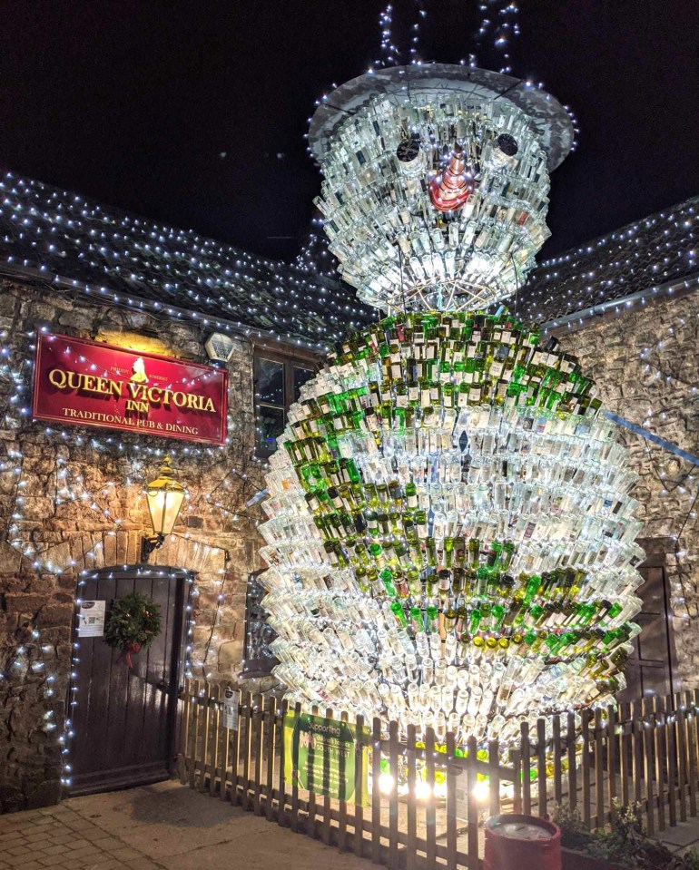 Michael's vodka tree comes after the Queen Victoria pub, in Wells, Somerset, built a 26ft snowman out of 2,500 wine bottles