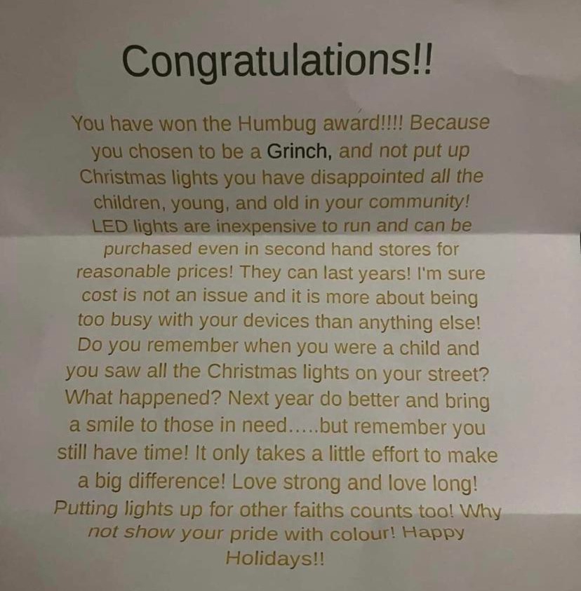 A man has shared the bizarre note he received from his neighbour at Christmas