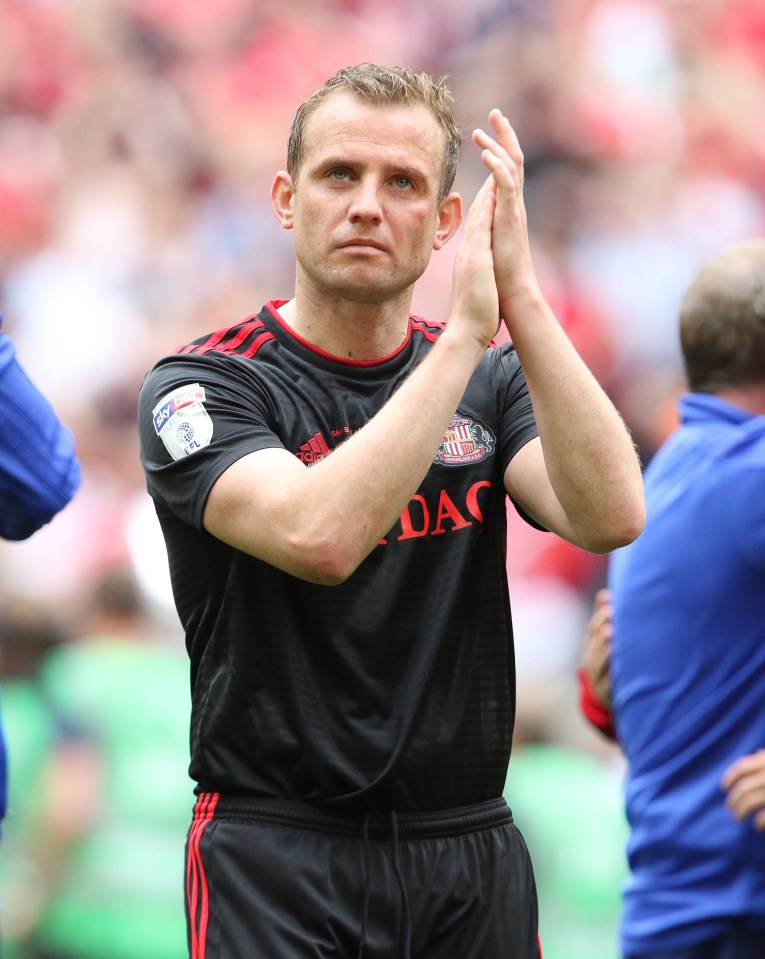 Lee Cattermole of Sunderland applauding after a Sky Bet League One Play-off Final match.