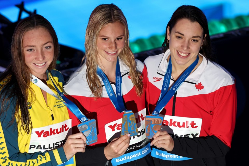 Pallister won a silver medal in the Women's 400m Freestyle at the World Championships last week