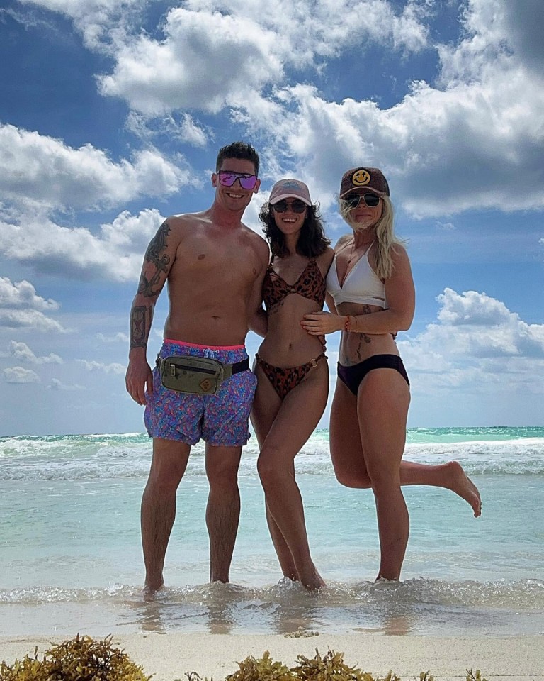 Alana, Kevin and Megan enjoying some summer sun