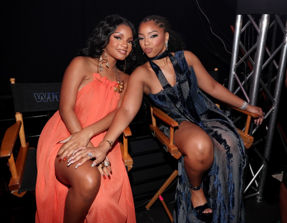 Chloe and Halle Bailey at the MTV Video Music Awards.