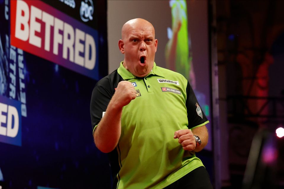 Michael van Gerwen has issued a warning to his rivals ahead of his first clash in the World Darts Championship tomorrow