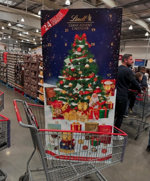 A giant 5Ft £180 Lindt advent calendar is £180