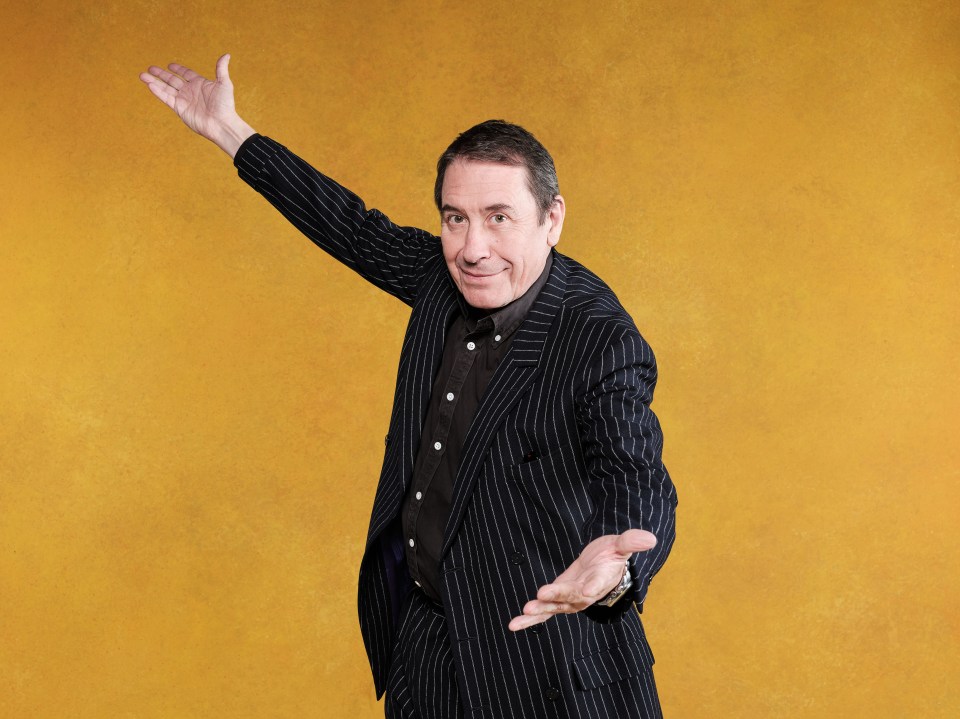 Jools Holland has a bumper line-up for his Annual Hootenanny on New Year’s Eve