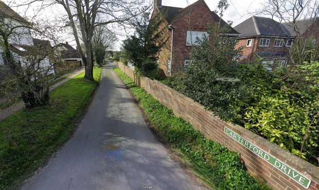 Carterford Drive street sign.