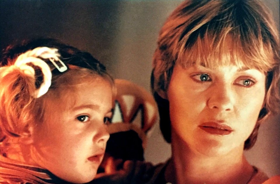 Dee played single mother Mary Taylor in E.T., which was one of her breakout roles in Hollywood