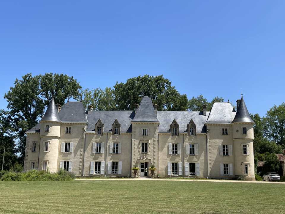 Lionel and Claire bought the house for £900,000