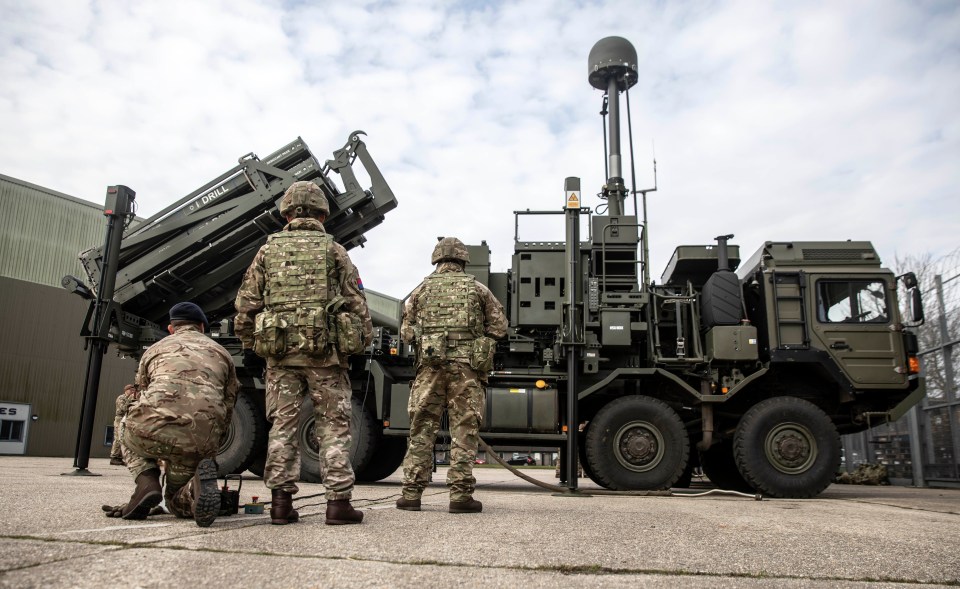 Soldiers with the Sky Sabre anti-aircraft missile system.