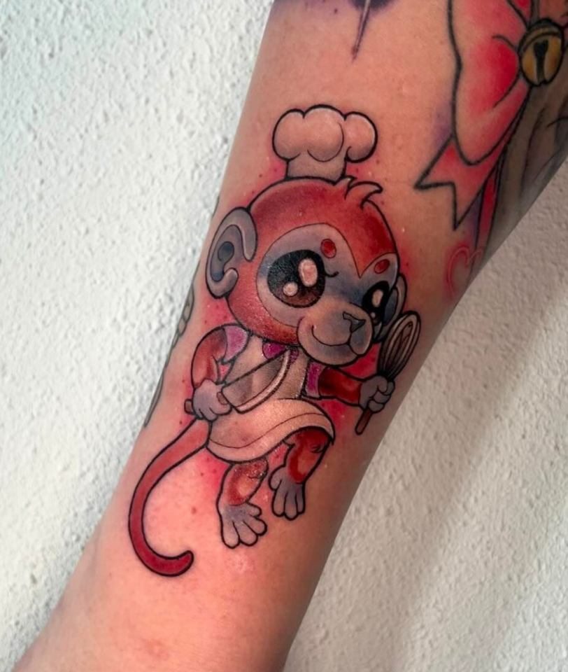 Back in April, Van Leuven added another monkey to her arm