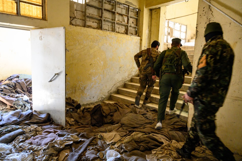 Islamist rebels search and inspect Sednaya Prison on December 14