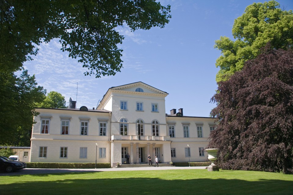 The royal residence is situated in a public park