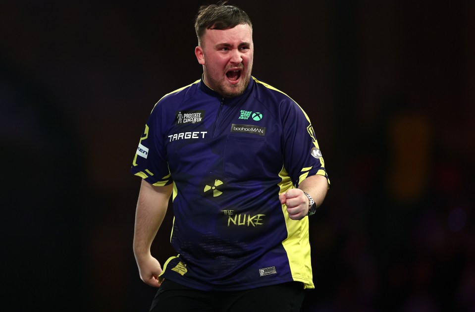 Luke Littler beat Ryan Joyce to reach the quarter-finals of the world championships