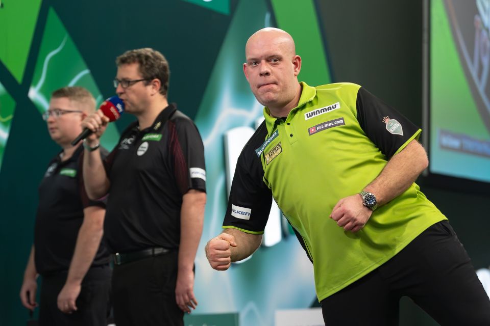 Michael van Gerwen is through to the quarter-finals of the PDC World Championships