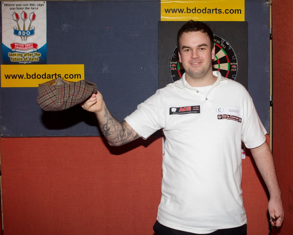 Ross Smith ahead of his quarter-final match against Martin Adams in 2011