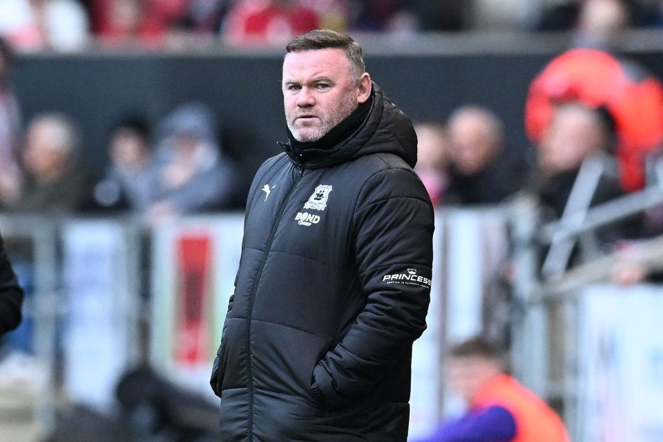 Wayne Rooney has hired Mike Phelan as his assistant manager at Plymouth