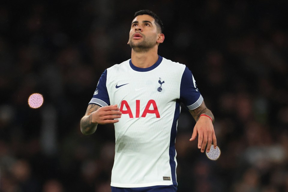 Cristian Romero hinted at who is to blame for Tottenham's misfortunes