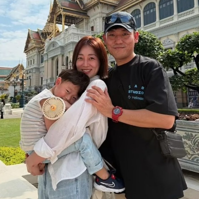 Kang Ko, 43, and his wife Jin Lee Seon, 37, and their son were killed