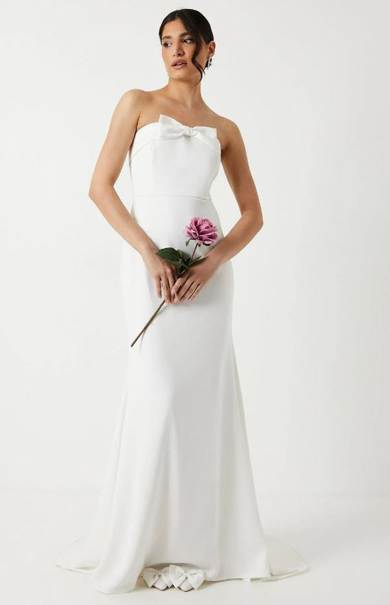 This bow detail wedding dress is priced at just £30