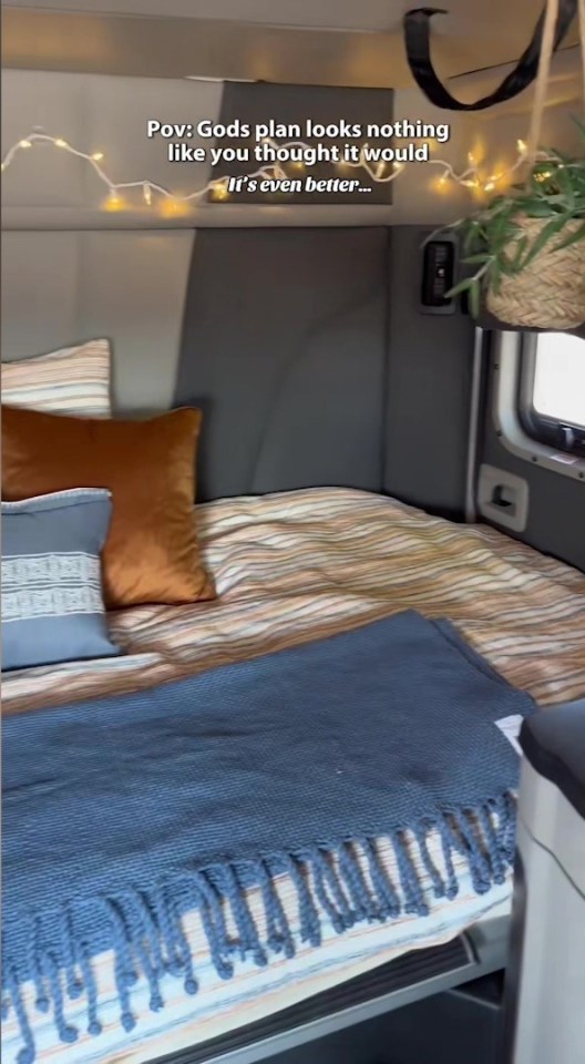 Cozy double bed in a lorry.