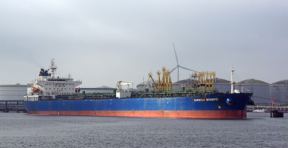 Eagle S crude oil tanker sailing under the flag of the Cook Islands was seen in the proximity of the incident that led to EstLink 2 power cable cut