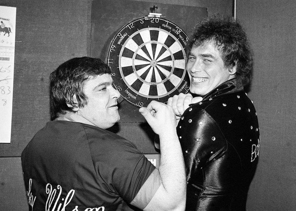 Bob and old pal Jocky Wilson in 1982