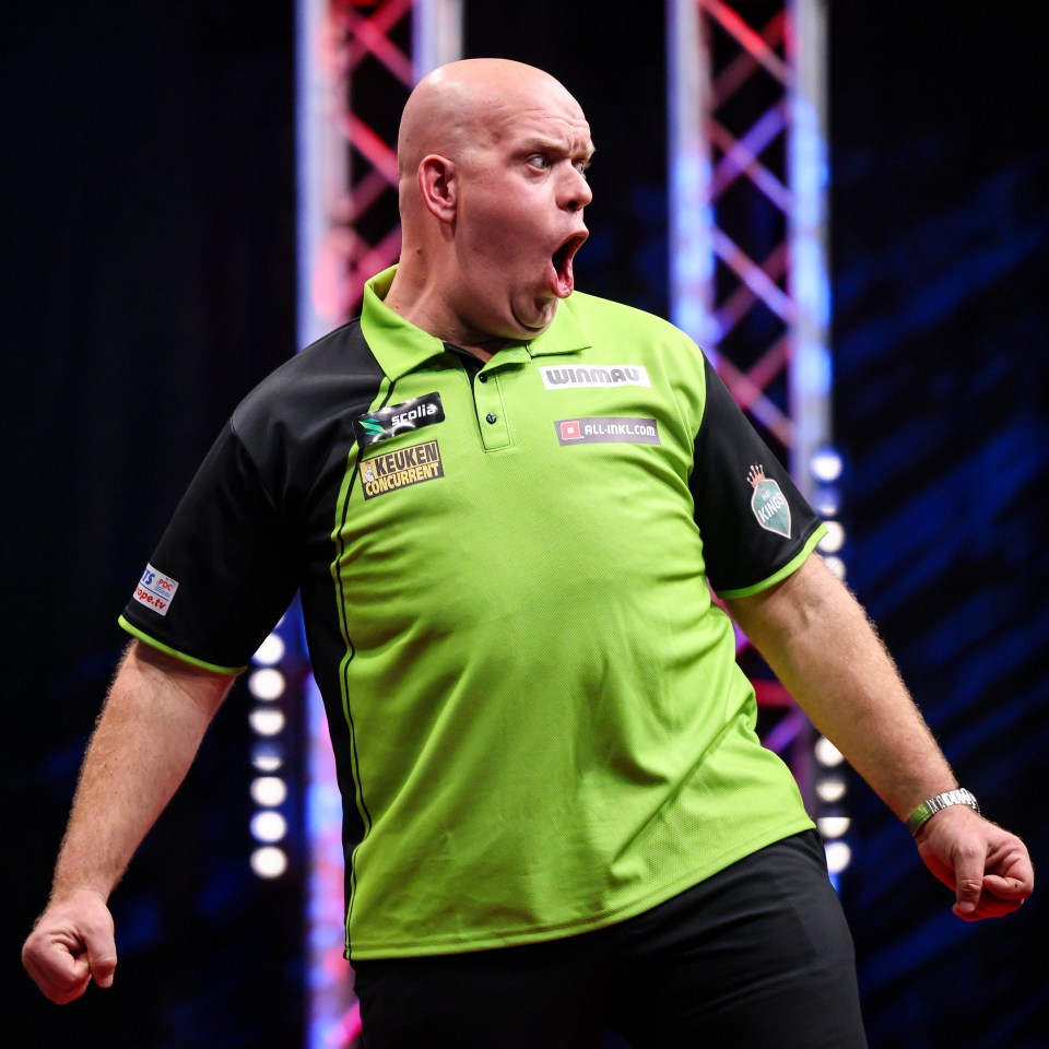 Michael van Gerwen has waded into the Littler-Humphries debate