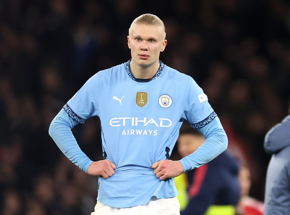 Erling Haaland of Manchester City looking dejected.