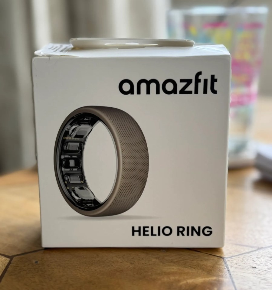 At under 4g, the Amazfit ring is incredibly lightweight