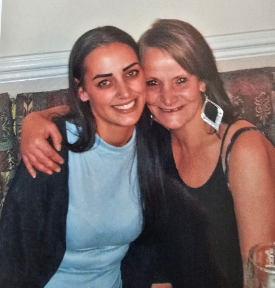 Shannon Brown, 30, with her late mum Michelle Hanson, 47, who was brutally stabbed to death