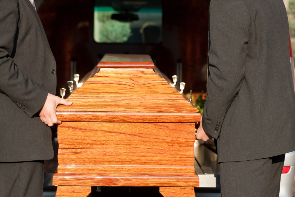 Undertakers are being hurt as they struggle with increasingly heavy coffins in the obesity epidemic