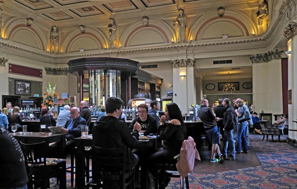 The Counting House Pub in Glasgow is designed in the Italian Renaissance style