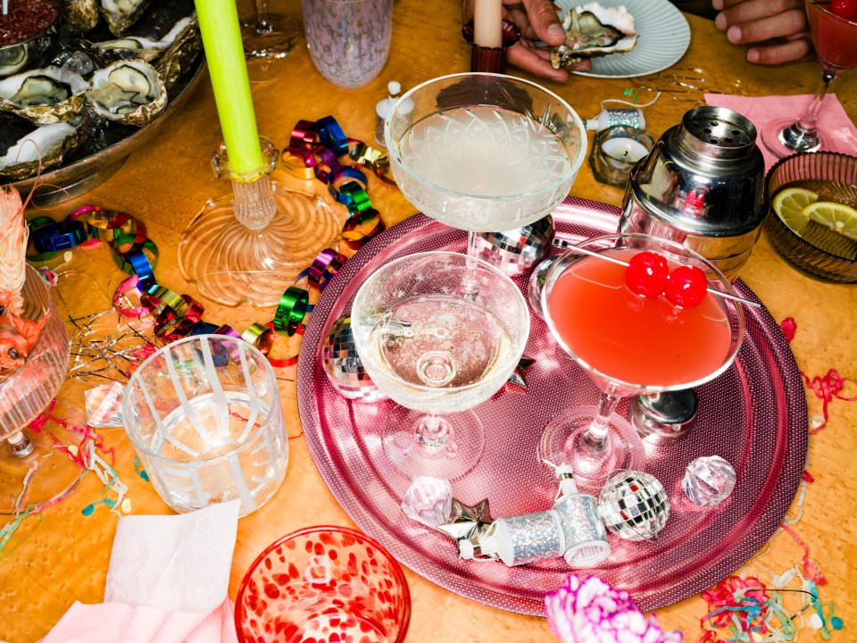 We have five tips for New Year's Eve cocktails that save time and money