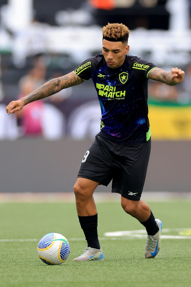 Igor Jesus of Botafogo warming up before a soccer match.