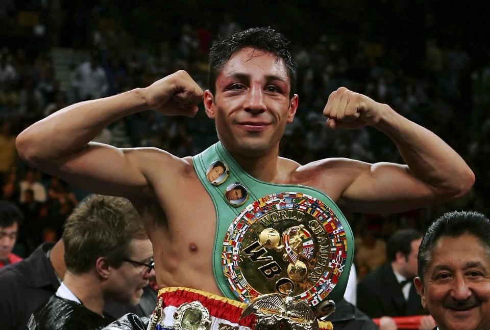 The former three-time super-bantamweight champion was recently diagnosed with stage four cancer