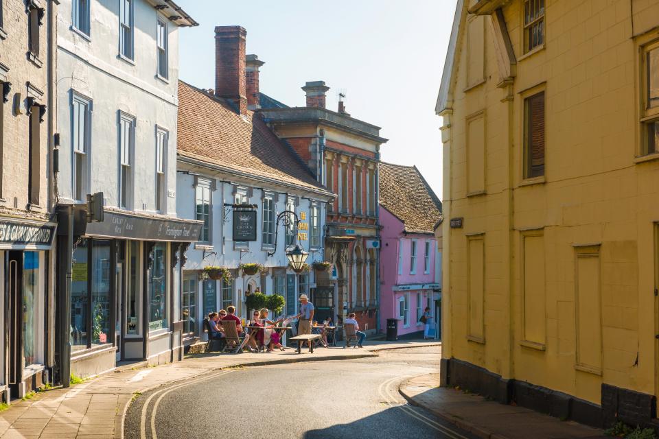 The town is less than 1hr30 from both Cambridge and Norfolk