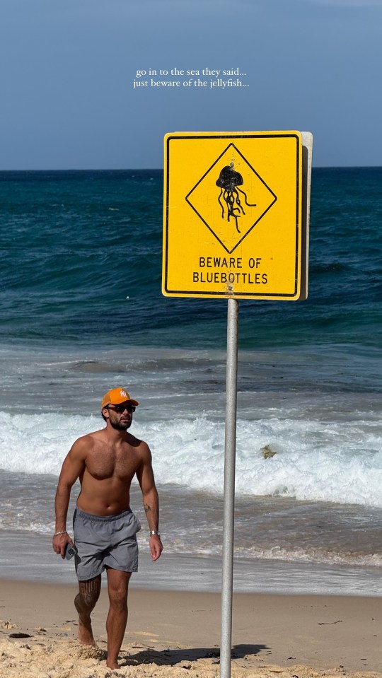 The sign was prominant on the beach