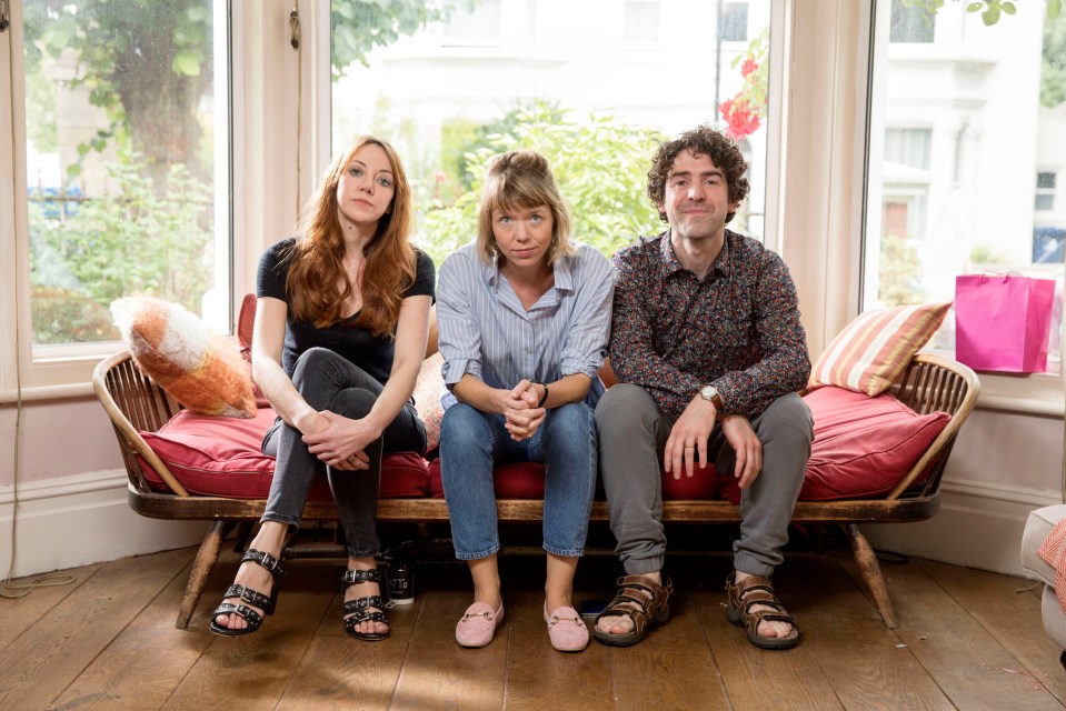 L-R - Liz, Julia (Anna Maxwell Martin) and Kevin