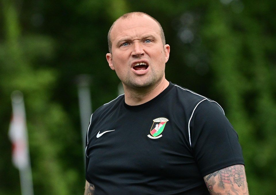 Warren Feeney has been announced as the new manager of Weymouth FC