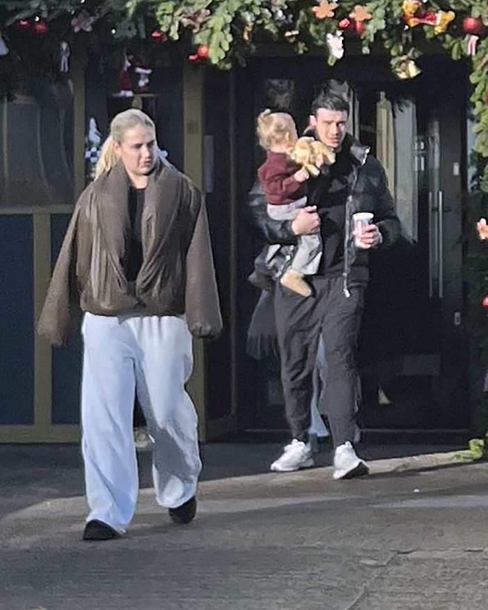 Both Molly and Tommy dressed down for the outing