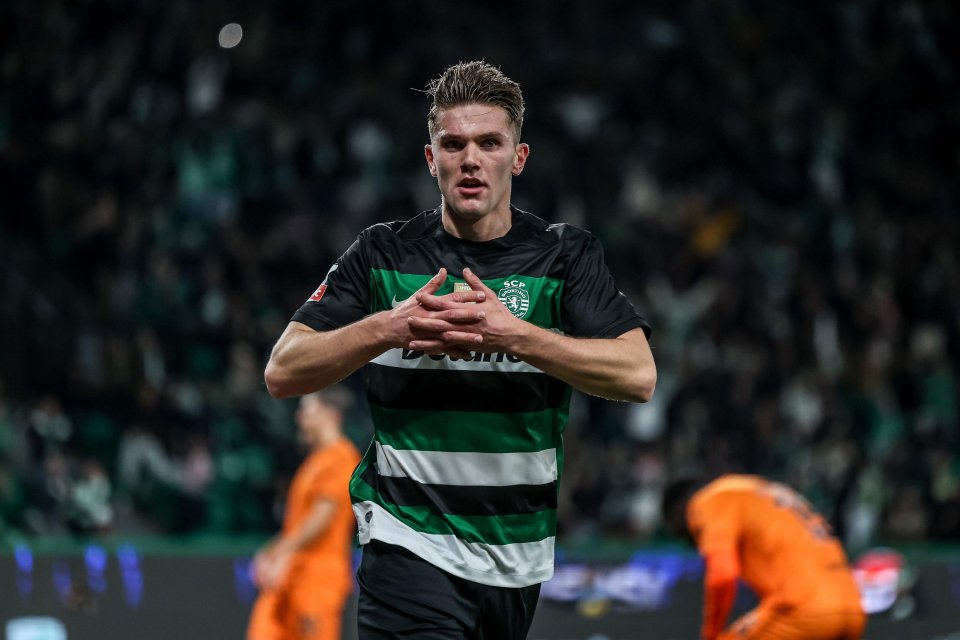 Gyokeres of Sporting CP celebrates a goal.