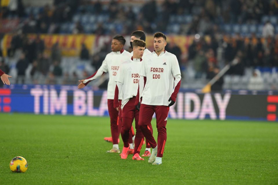 Roma players wore T-shirts in support of Fiorentina ace Edoardo Bove