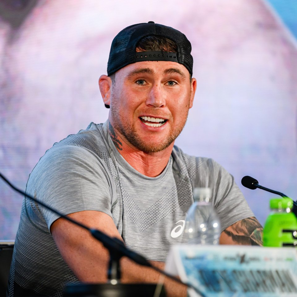 Darren Till fired a brutal swipe at Tommy Fury for pulling out of their fight