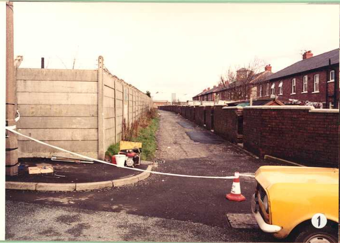 The alleyway where Lisa's body was found