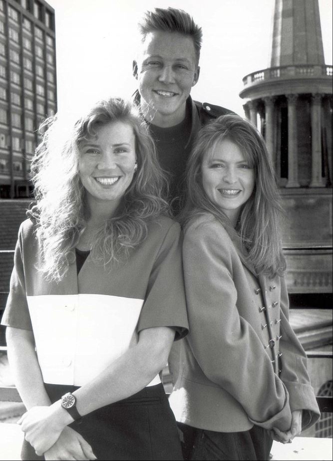 Dianne pictured with Simon Mayo and fellow Radio 1 co-host Caron Keating, who also died young from cancer in 2004