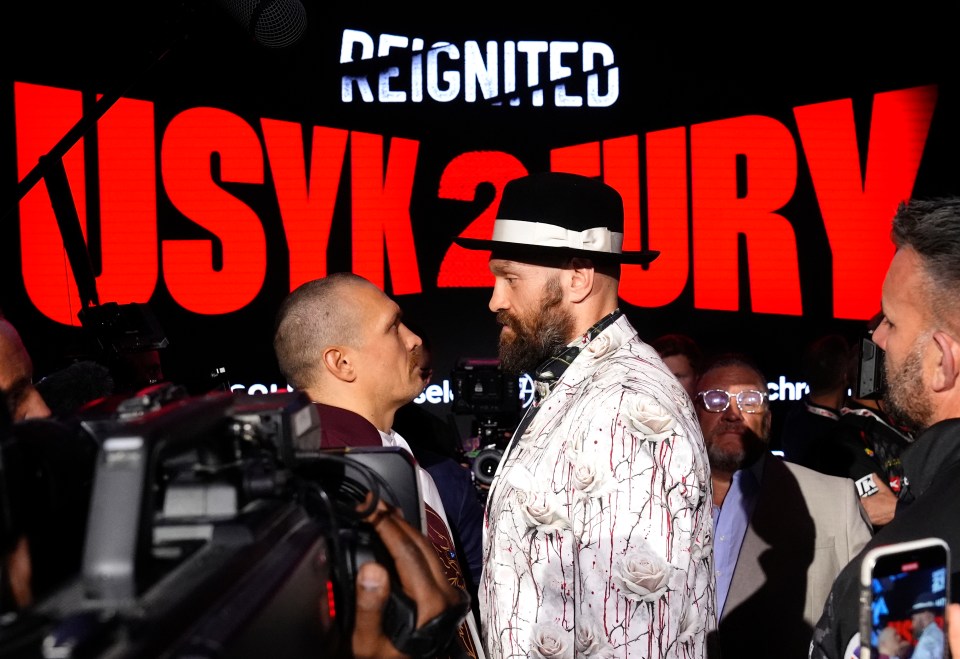 Oleksandr Usyk and Tyson Fury stared down for over ten minutes