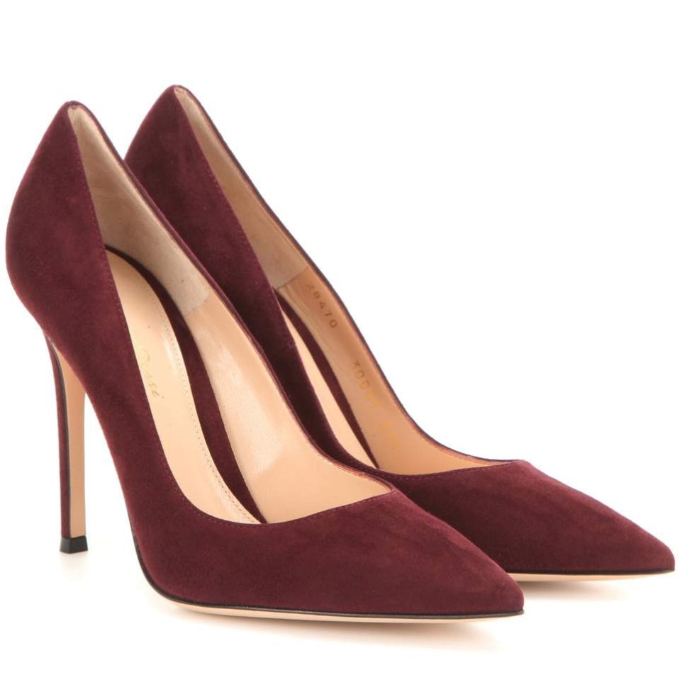 Kate changed into her £650 Gianvito Rossi 'Gianvito 105' Pumps in Royale Burgundy Suede