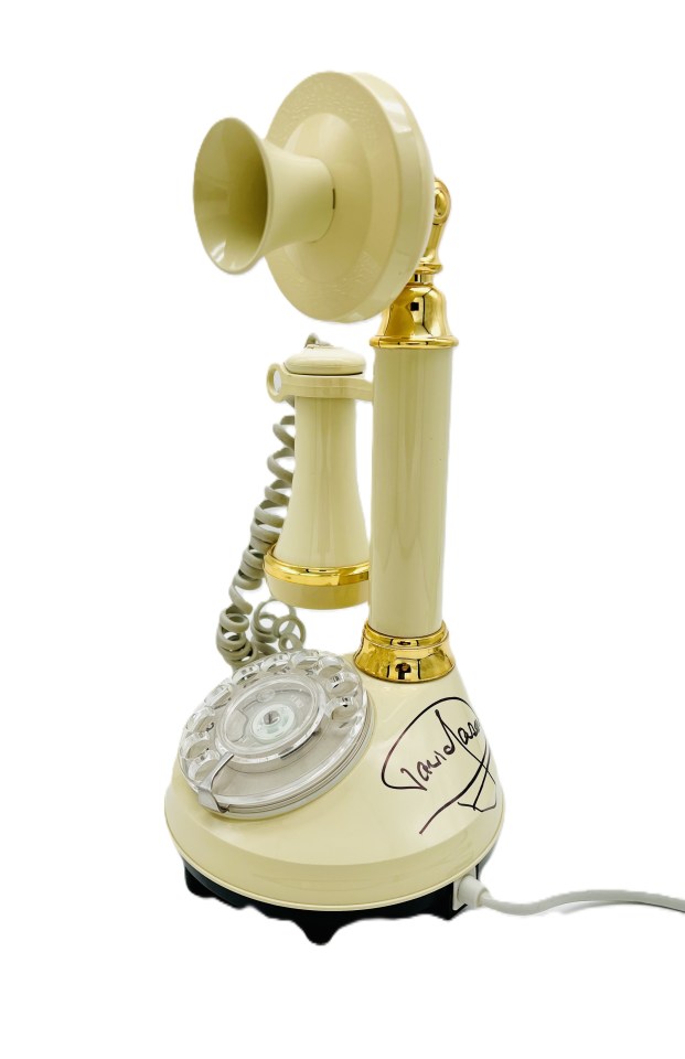 A candlestick telephone went for £280