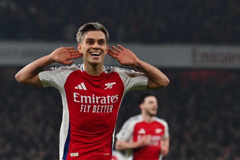 Leandro Trossard celebrates scoring a goal.