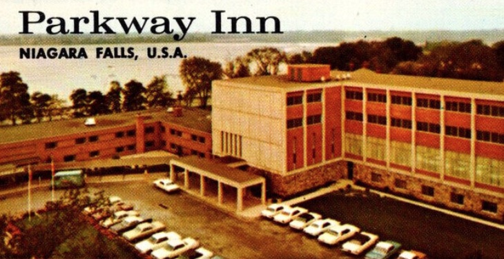 Aerial view of the Parkway Inn in Niagara Falls, USA.